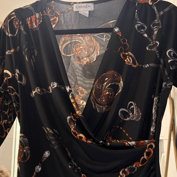 Carmen Marc Valvo medallion chain print faux-wrap front 3/4 sleeve blouse top - Picture 7 of 7